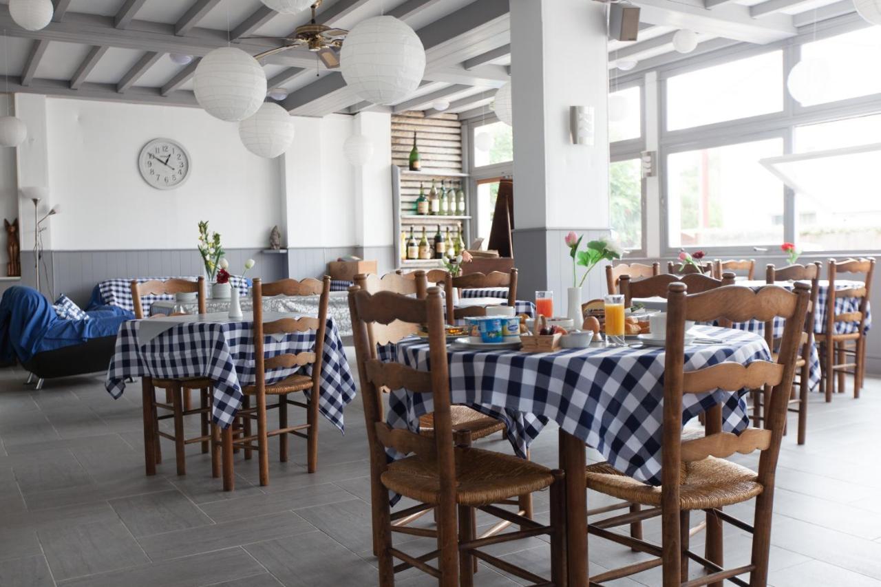 Le Pavillon Bleu Hotel Restaurant رويا المظهر الخارجي الصورة